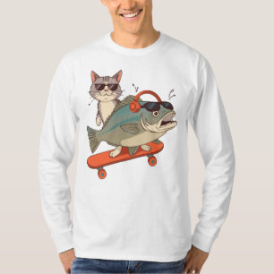 Coole Katze und Karpfen auf Skateboard T-Shirt