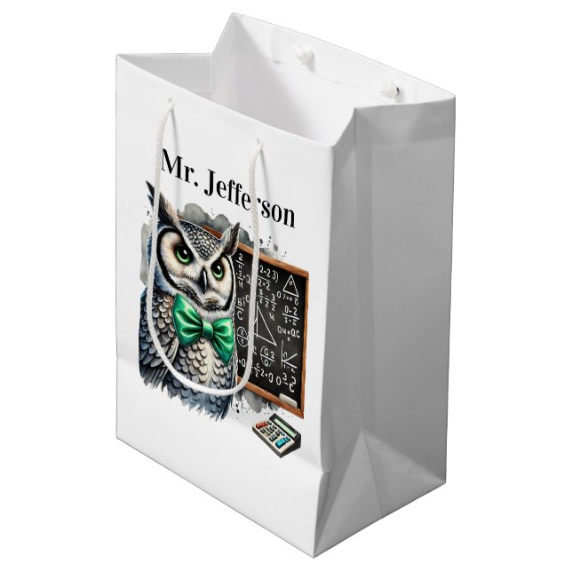 Coole Lehrereule Mittlere Geschenktüte (Vorderseite Schrägansicht)