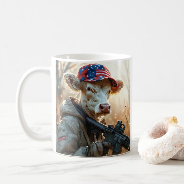 Coole MAGA Kuh mit Gun und Camouflage Niedlich AME Kaffeetasse (Mit Donut)