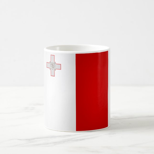 Coole maltesische Flagge Kaffeetasse (Mittel)