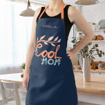 Coole Mama Handschrift Zeichnend Muttertag Schürze<br><div class="desc">Niedliche Coole Mama Handschrift Zeichnend MuttertagsSchürze. Orange und pastellblau Handschrift und zeichnend auf marineblau Hintergrund. Gutes Geschenk für die beste Mutter zum Muttertag,  Geburtstag oder Weihnachten.</div>