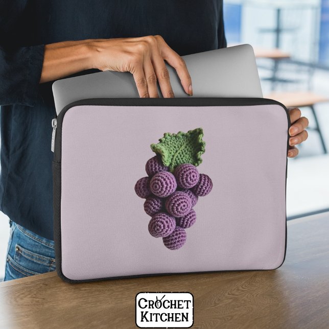 Coole Minimalistische Lila Oma Chic Crochet Traube Laptopschutzhülle (Von Creator hochgeladen)