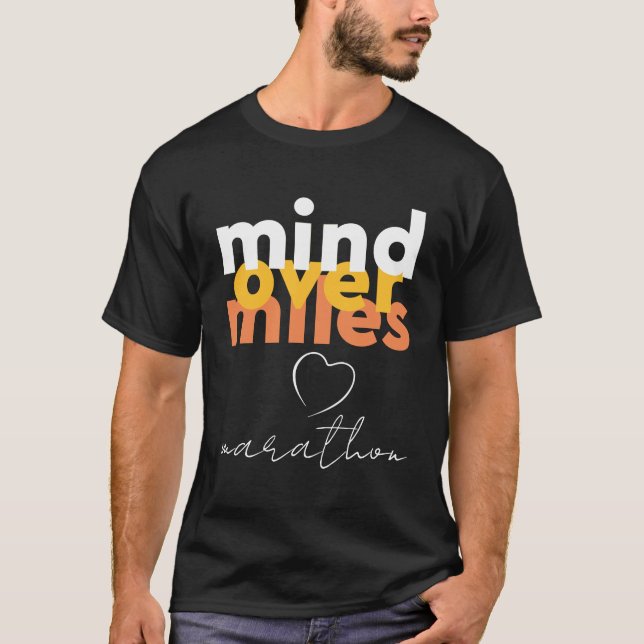 Coole moderne Ausdauermotivation Sport Gelber Typo T-Shirt (Vorderseite)
