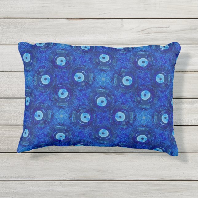 Coole, moderne digitale Kunst des blauen bösen Aug Kissen Für Draußen (Rückseite)