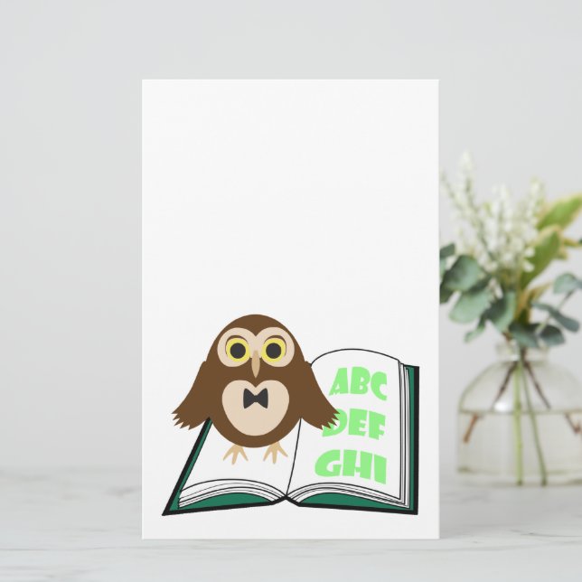 Coole Niedliche Eule mit Alphabet Buch Zurück zur  Briefpapier (Stehend Vorderseite)