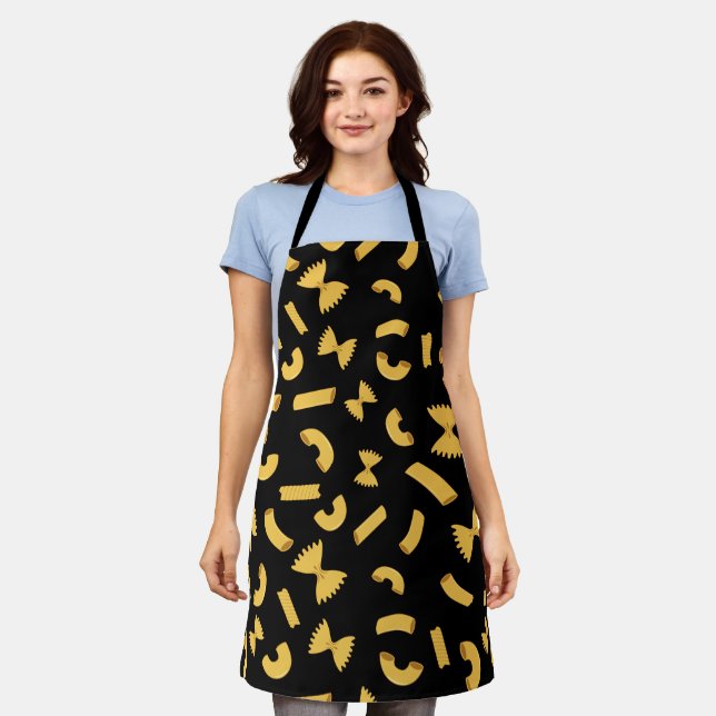 Coole Pasta-Makkaroni-Muster auf schwarz Schürze (Getragen)