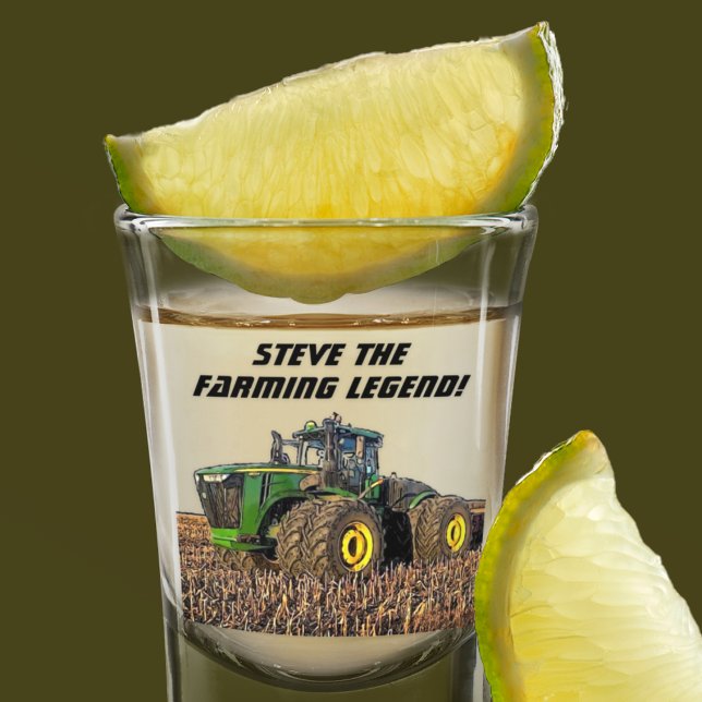 Coole Personalisierte Bauernlegerausrüstung Schnapsglas (Farming Legend Shot Glass makes a great gift for the farmer in your life. Features a green tractor.)