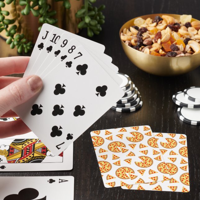 Coole Pizzas und Schnitte auf Weiß Spielkarten (In Situ)