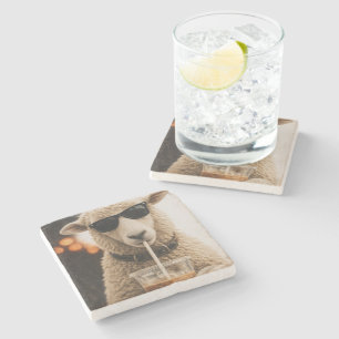Coole Schafe, die eisgekühlten Kaffee trinken Steinuntersetzer