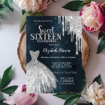 Coole Silber-Glitzer-Tropfen, Dress Dark Blue Swee Einladung<br><div class="desc">Elegantes silbernes Kleid und silberne Glitzer Tropfen auf dunkelblauem Hintergrund.</div>