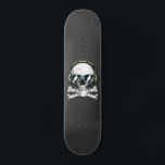Coole Sonnenbrille und Kopfhörer Schwarz-Gotik Skateboard<br><div class="desc">Dieses coole Skateboard mit coolem Schädel mit Sonnenbrille und Kopfhörer wäre ein wunderbares Geschenk für den Schädelliebhaber!</div>