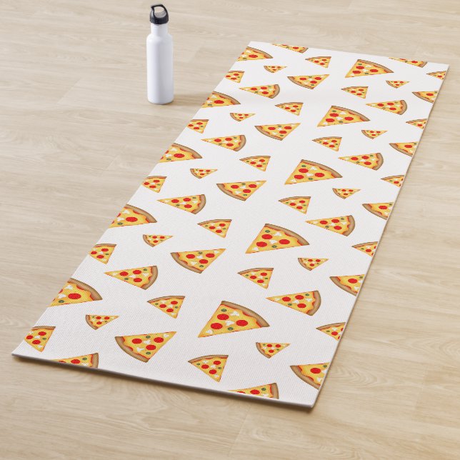 Coole und lustige Pizzaschnitte auf Weiß Yogamatte (Beispiel)