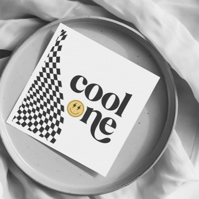 Coolen Jungen erleben den ersten Geburtstag eines  Serviette (Von Creator hochgeladen)