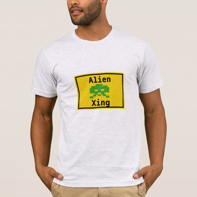 Cooler Angesagter Green Alien Xing Space Nerd Game T-Shirt (Vorderseite)