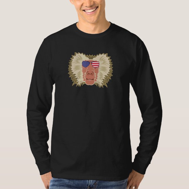 Cooler Baboon, der eine Sonnenbrille mit US-amerik T-Shirt (Vorderseite)