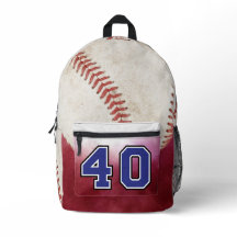Cooler Baseball-Spieler an Schuljunge Nummer