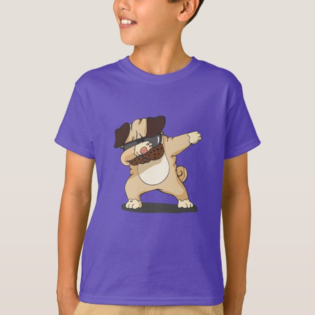 Cooler betupfender Mops mit Sonnenbrille-Shirt T-Shirt (Vorderseite)