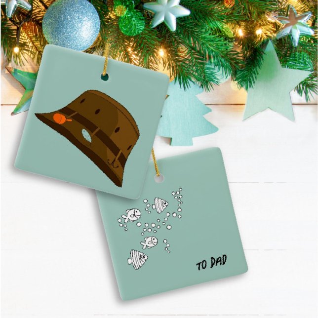 Cooler Fischerhut und Fisch auf der Rückseite Keramikornament (Von Creator hochgeladen)