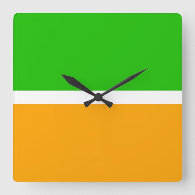 Cooler, gelbgelber, leuchtend grüner Farbblock Quadratische Wanduhr (Vorderseite)