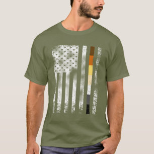 Cooler gestresster Bärenstolz auf weißer amerikani T-Shirt