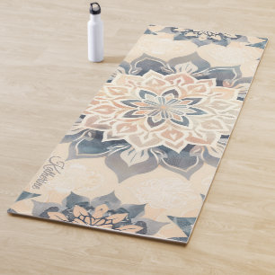 Cooler Mandala-Blush-Pink-Boho-Schriftname  Yogamatte