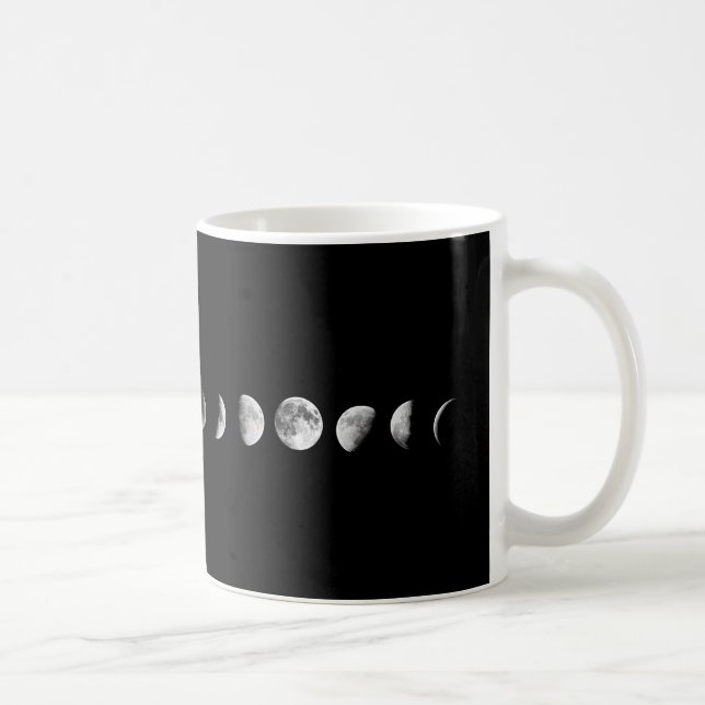 Cooler Mond teilt weiße Tasse in Phasen ein (Rechts)