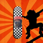 Cooler niedlicher Mops Skateboard<br><div class="desc">Skateboard Checkerboard Coolen Mops Design für eine Person,  die Liebe inspirierte Entwürfe durch die Straßen. Urban Warrior Sunset Mops sind hübsche,  unverkennbare Pokale dank ihrer gequetschten Gesichter. Sie machen freche und fröhliche städtische Jungfrauen-Fashion-Campionen</div>