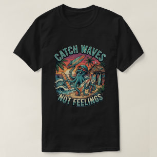 Cooler Oktopus Strand Insel Fangen Wellen Sommer T-Shirt
