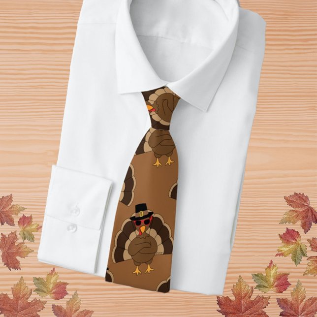 Cooler türkischer Erntedank mit braunem Muster Krawatte (Cool Turkey Thanksgiving fun brown pattern Neck Tie by PLdesign, custom gift for him.)