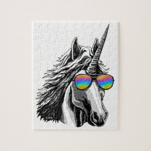 Cooler Unicorn mit Regenbogensonnenbrillen