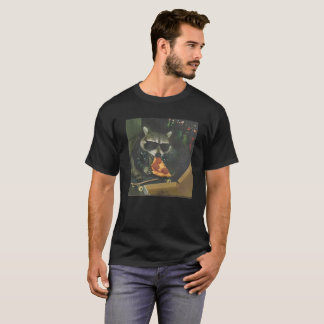 Cooler Waschbär isst Pizza Nacht Stadt Illustratio T-Shirt
