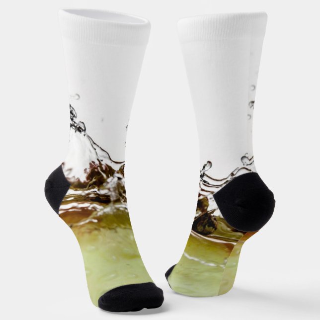 Cooler Wassertropfen auf Apfelfrucht Socken (Gewinkelt)