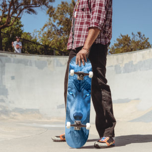 Cooler Wolf Mit Leuchtend Blauen Augen Skateboard