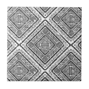 Cooles Azteken-Stammmuster aus Schwarz und Weiß Fliese