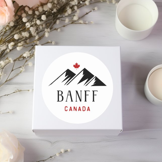 Cooles Banff Canada Mountains Ahornleaf Light Colo Runder Aufkleber (Von Creator hochgeladen)