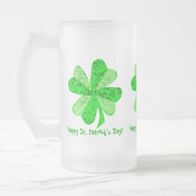 Cooles grünes leuchtendes irisches Kleeblatt Ever  Mattglas Bierglas (Links)