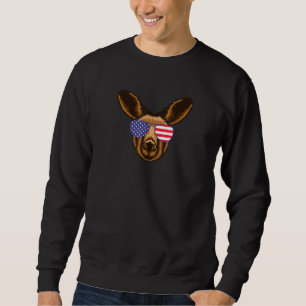 Cooles Kangaroo mit einer US-Flaggensonnenbrille Sweatshirt