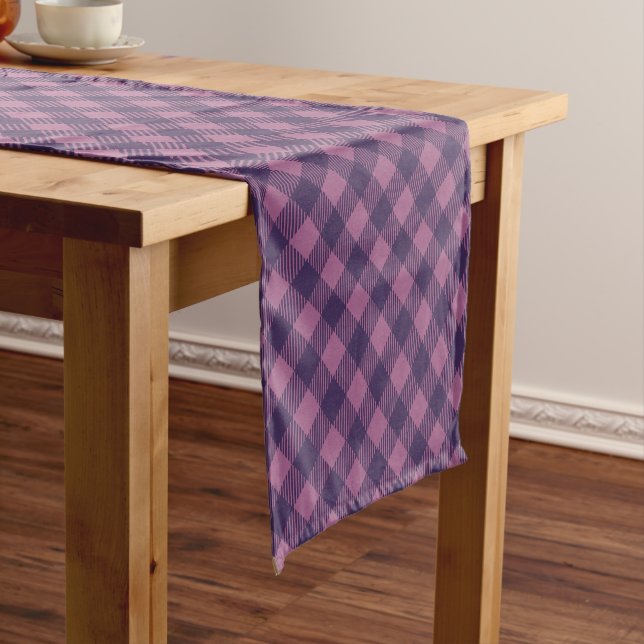 Cooles lila Karo-Gingham-Muster Kurzer Tischläufer (Beispiel)