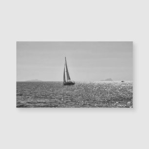 Cooles modernes Foto eines Segelboots im Sommer Magnetkarte