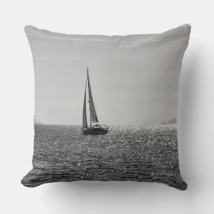 Cooles modernes Foto von Segelbooten im Sommer Kissen