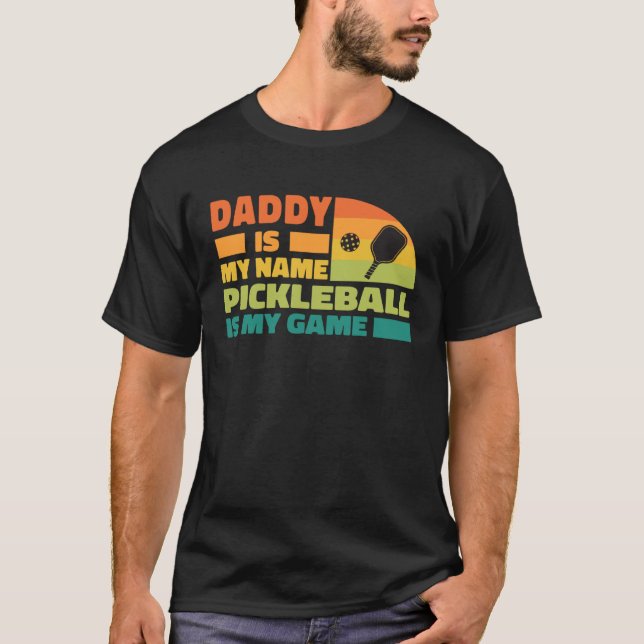 Cooles Pickleball-Vater-Paddle Retro-Sunset-Paddle T-Shirt (Vorderseite)