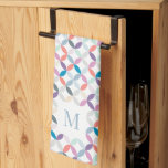 Cooles Tonmonogramm mit kreisförmigem Viertelmuste Geschirrtuch<br><div class="desc">Küchenhandtuch in den Farben Korallenorange, Beige, aquamarin grünes Blau, Blassblau, lila und weiß in einem Kreise Stil mit einem Monogramm in blau auf weiß. Ideal, um etwas Interesse an Ihrer Küche zu wecken. Dieses Design hat viele verschiedene Farbtöne, die Ihnen bei der Farbkoordinierung helfen, und ein Monogramm für eine personalisierte...</div>