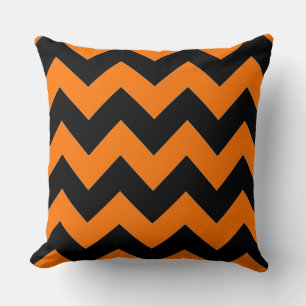 Cooles und stilvolles Orange- und Schwarz-Zickzack Kissen