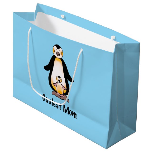 Coolest Mom Penguin Family Design Große Geschenktüte (Vorderseite Schrägansicht)