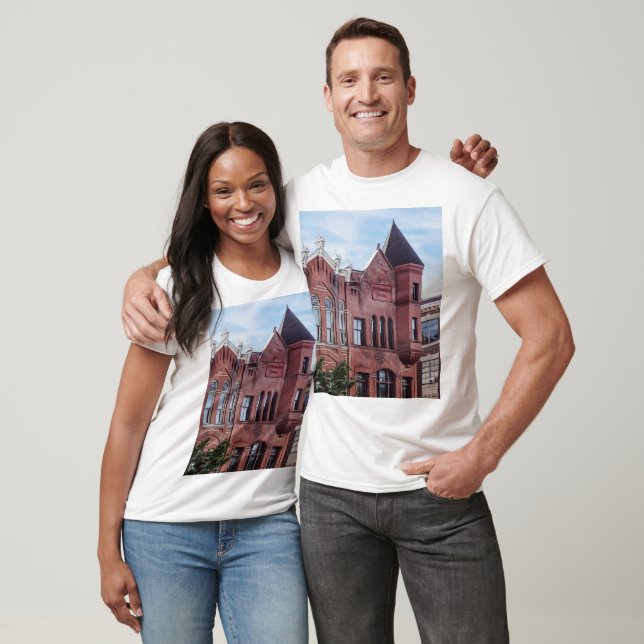 Cooperstown NY - Erstes Gebäude der Nationalbank T-Shirt (Unisex)