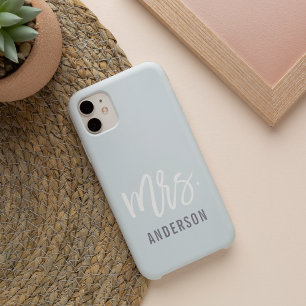 Coque iPhone 16 Bleu Gris Pastel Nouvelle Épouse Nom de Famille