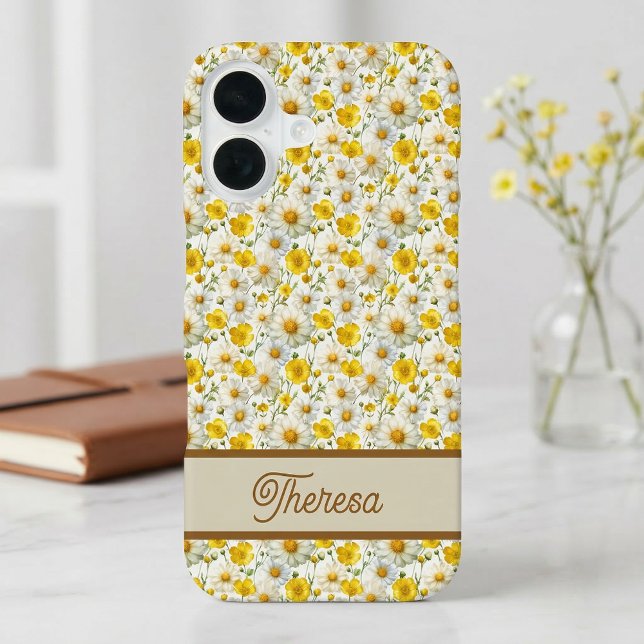 Coque iPhone 16 Yellow Wildflowers Pattern Monogram Name (Créateur téléchargé)