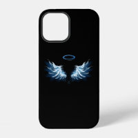 Ailes d'ange bleues lumineuses sur fond noir