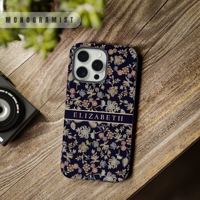 Coque iPhone Fleurs d'or Black Floral Pastel personnalisables (Customizable Black Floral Pastel Gold Flowers iPhone Case)