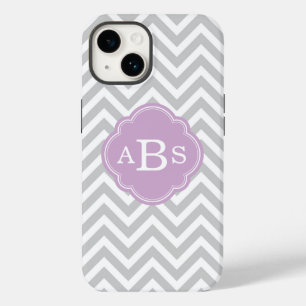 Coque Pour iPhone 14 Gris et Lilas Violet Moderne Monogramme Chevron